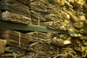 Około 1800 fascykuł pozostaje do rozpakowania i włączenia do kolekcji podstawowej